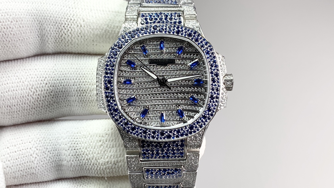 Nautilus 7118 Limited Edition with Diamonds