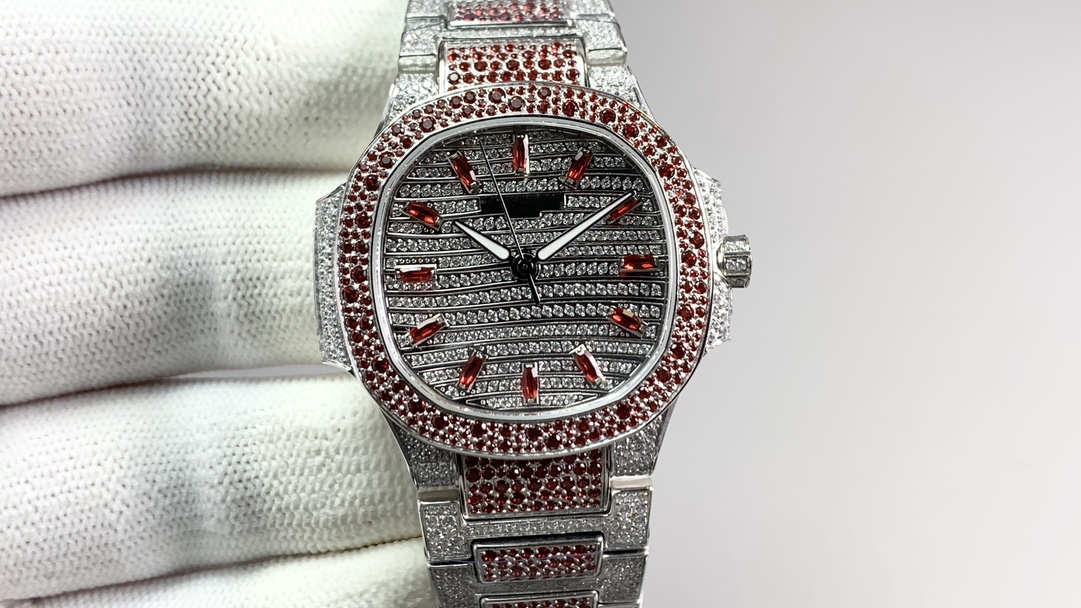 Nautilus 7118 Limited Edition with Diamonds