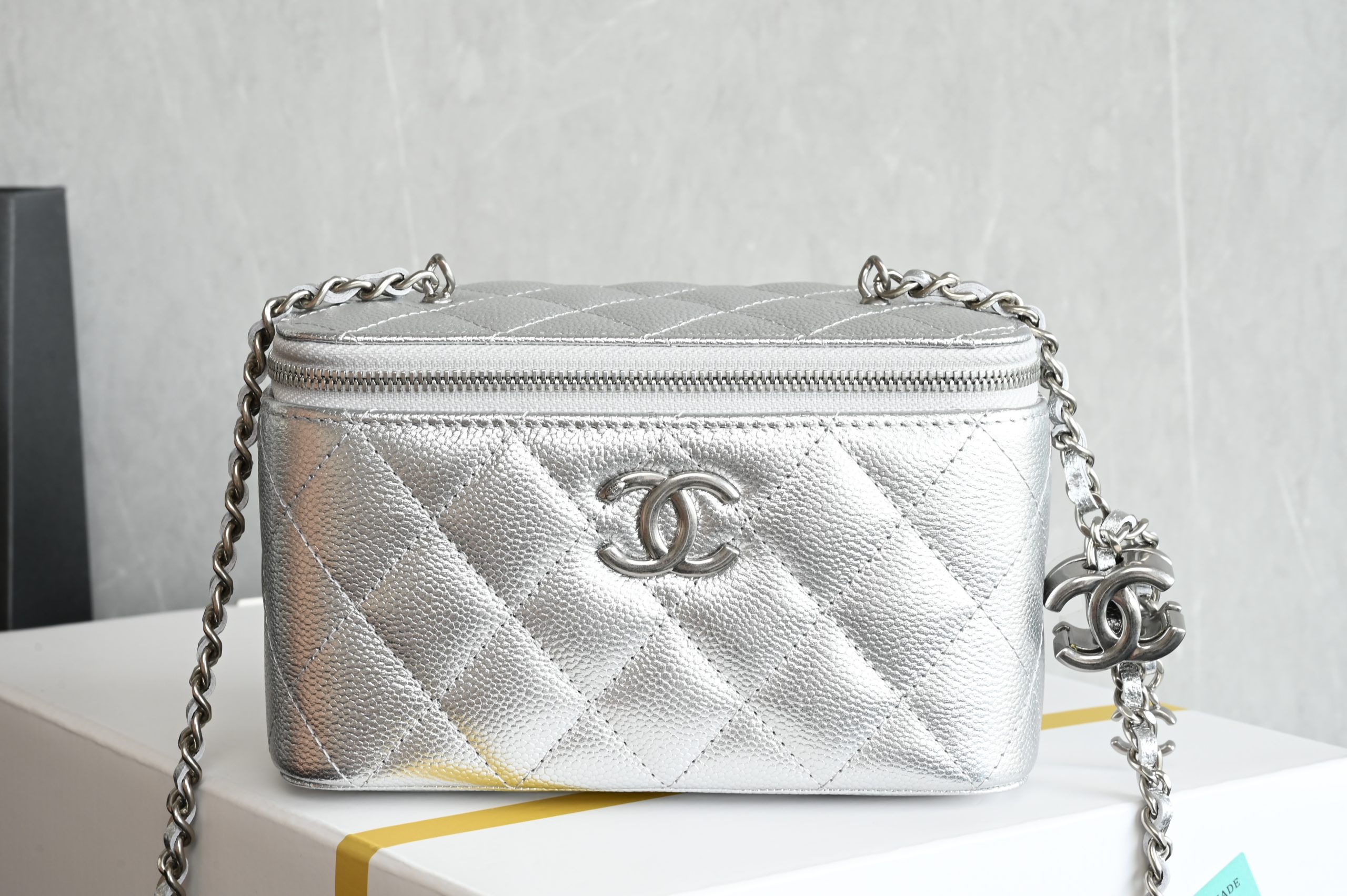 ๐๐๐ป๐้ฅญ็ๅ
็ฝ่ฒ-๐๐ต๐ฎ๐ป๐ฒ๐ญ ๐ฎ๐ฑ๐