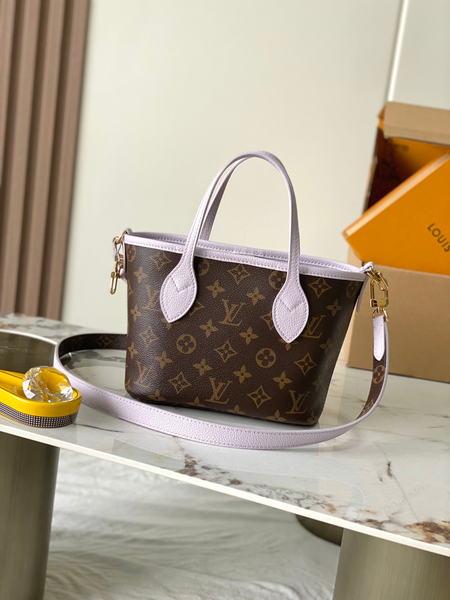 Neverfull Bandouliere Inside Out BB M25656