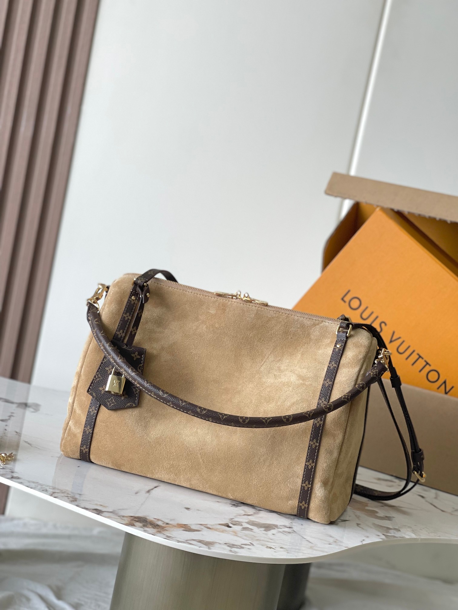 Express中号手袋 M26358