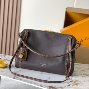 Express中号手袋  M26397