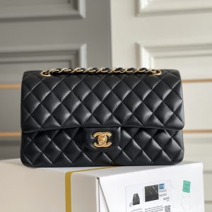 Classic Flap Medium,