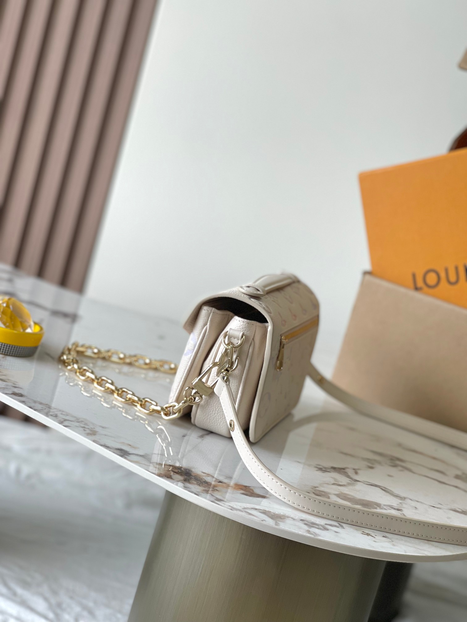 POCHETTE MÉTIS EAST WEST 手袋 M25682 - 图片 2