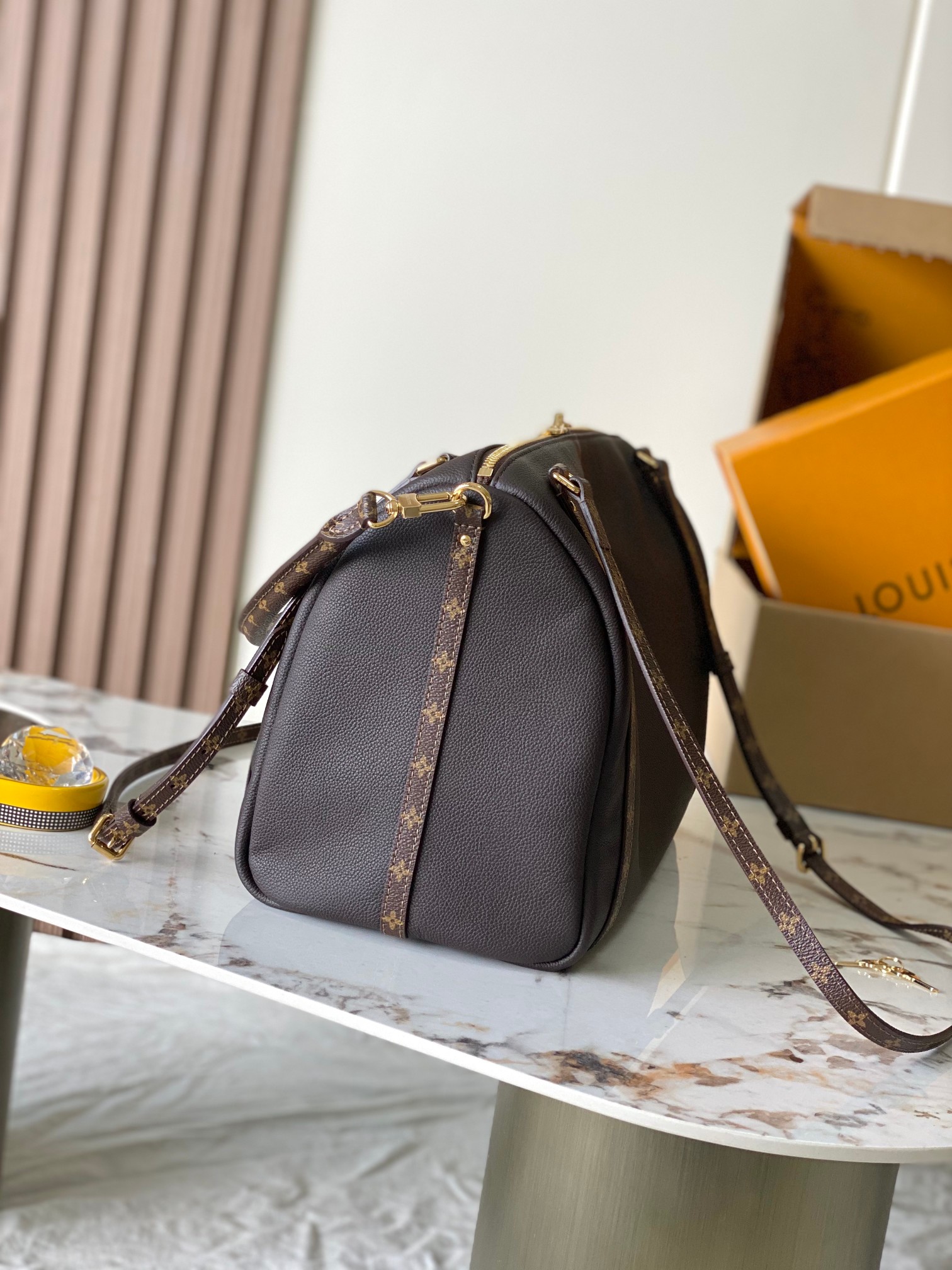 Express中号手袋 M26397 - 画像 (3)