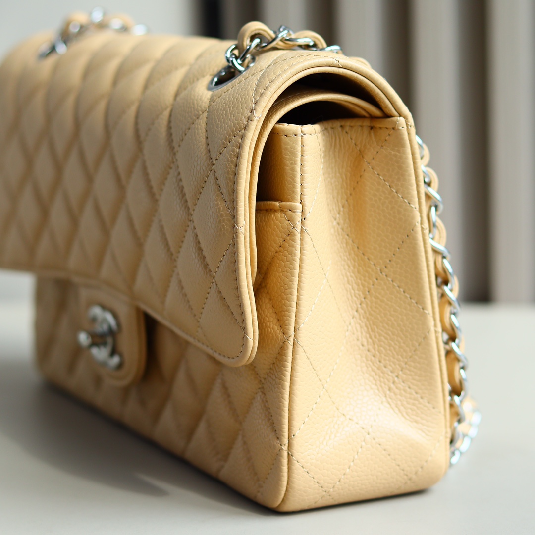 香奈儿 classic flap 中号 鱼子酱🐂