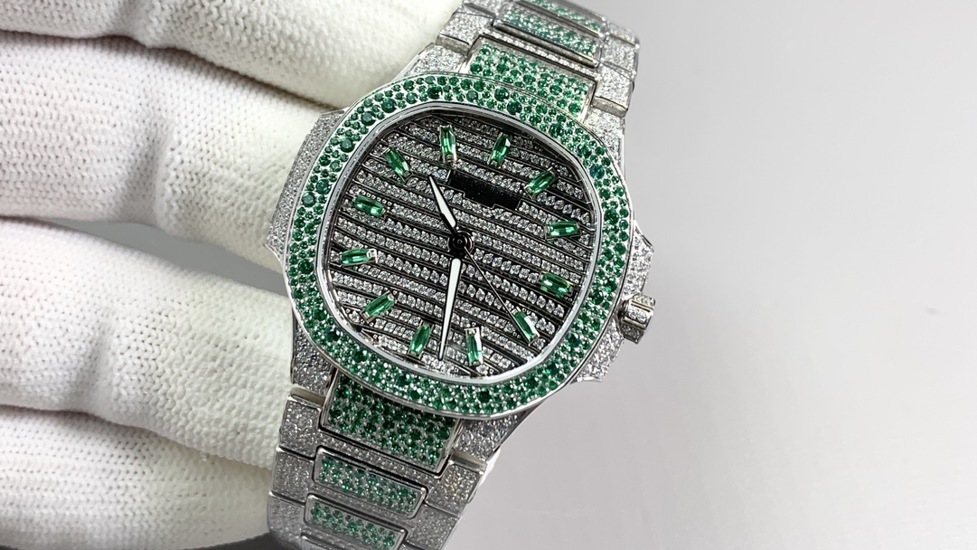 Nautilus 7118 Limited Edition with Diamonds - 이미지 3
