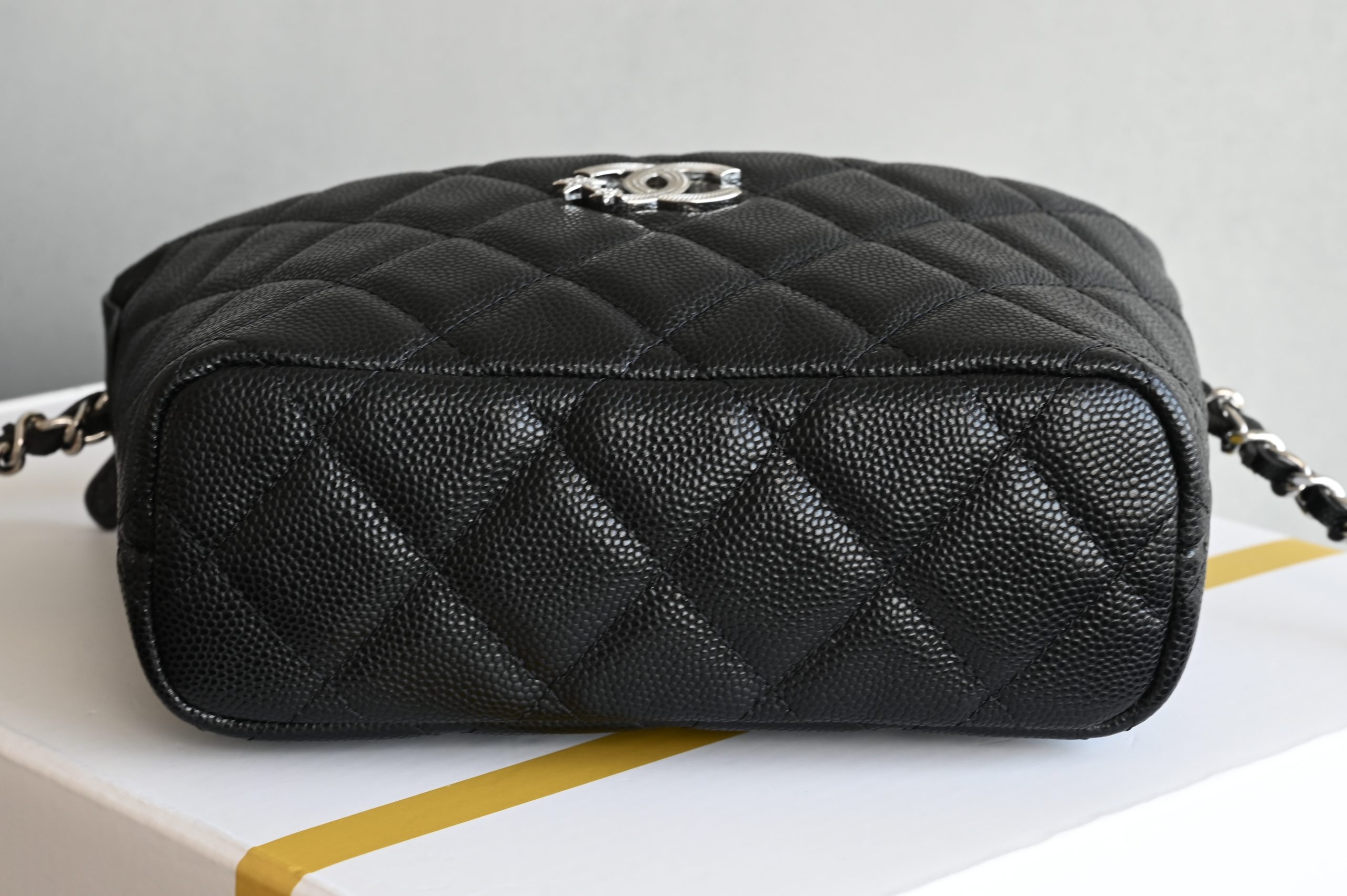 Hobo Lunchbox Bag-Chanel 25B - Image 3