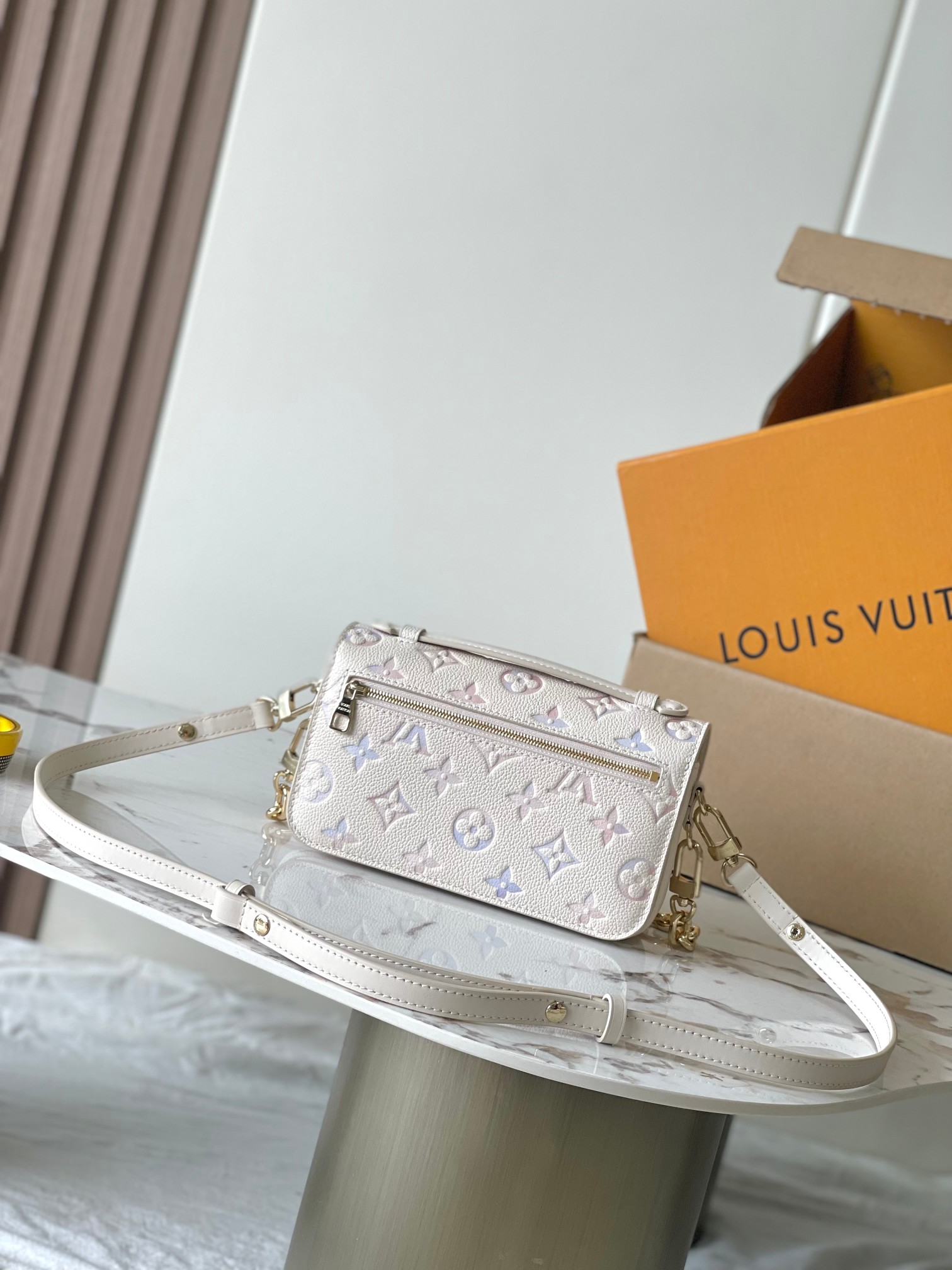 POCHETTE MÉTIS EAST WEST 手袋 M25682 - 图片 3