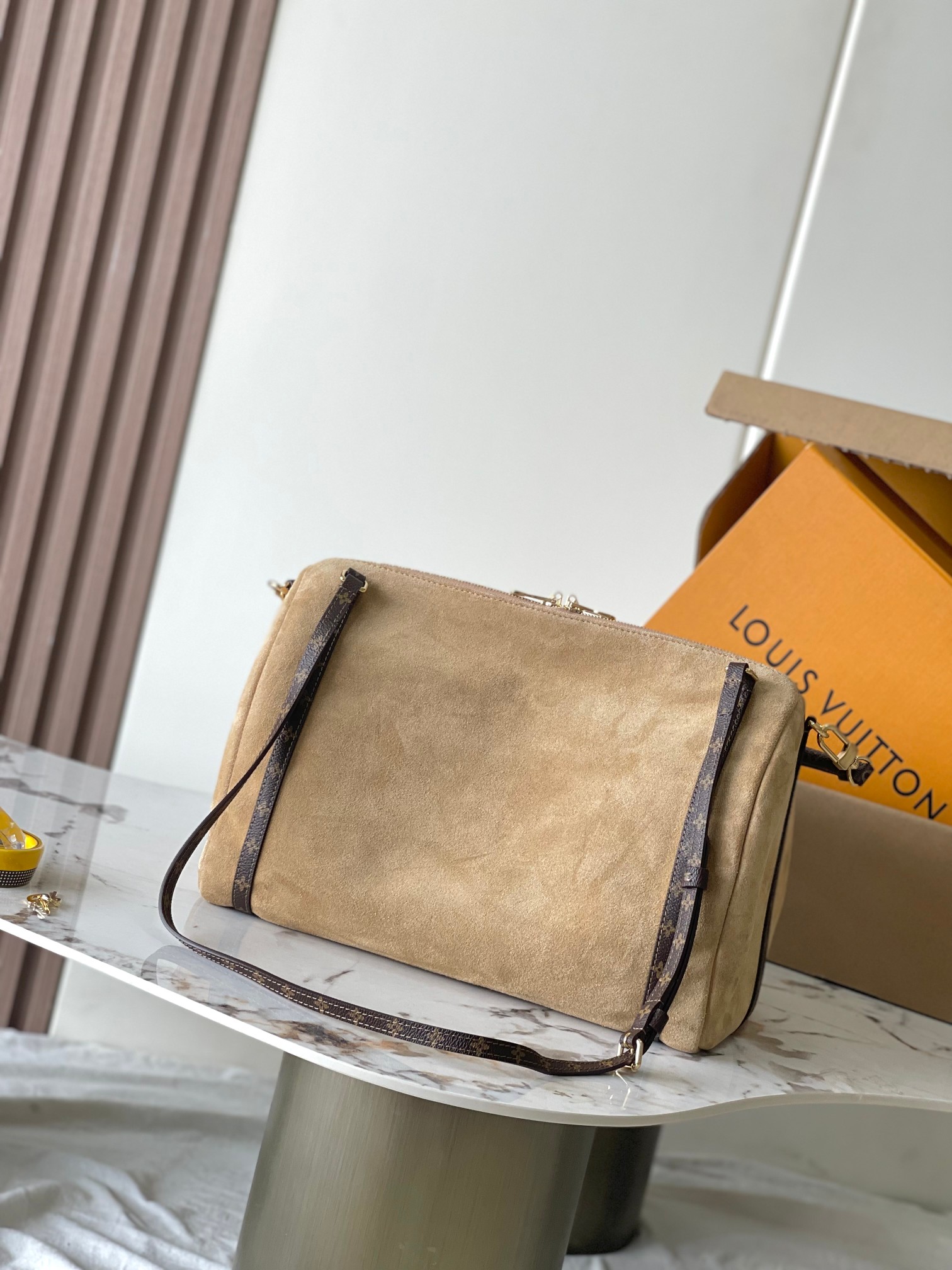 Express中号手袋 M26358 - 画像 (3)