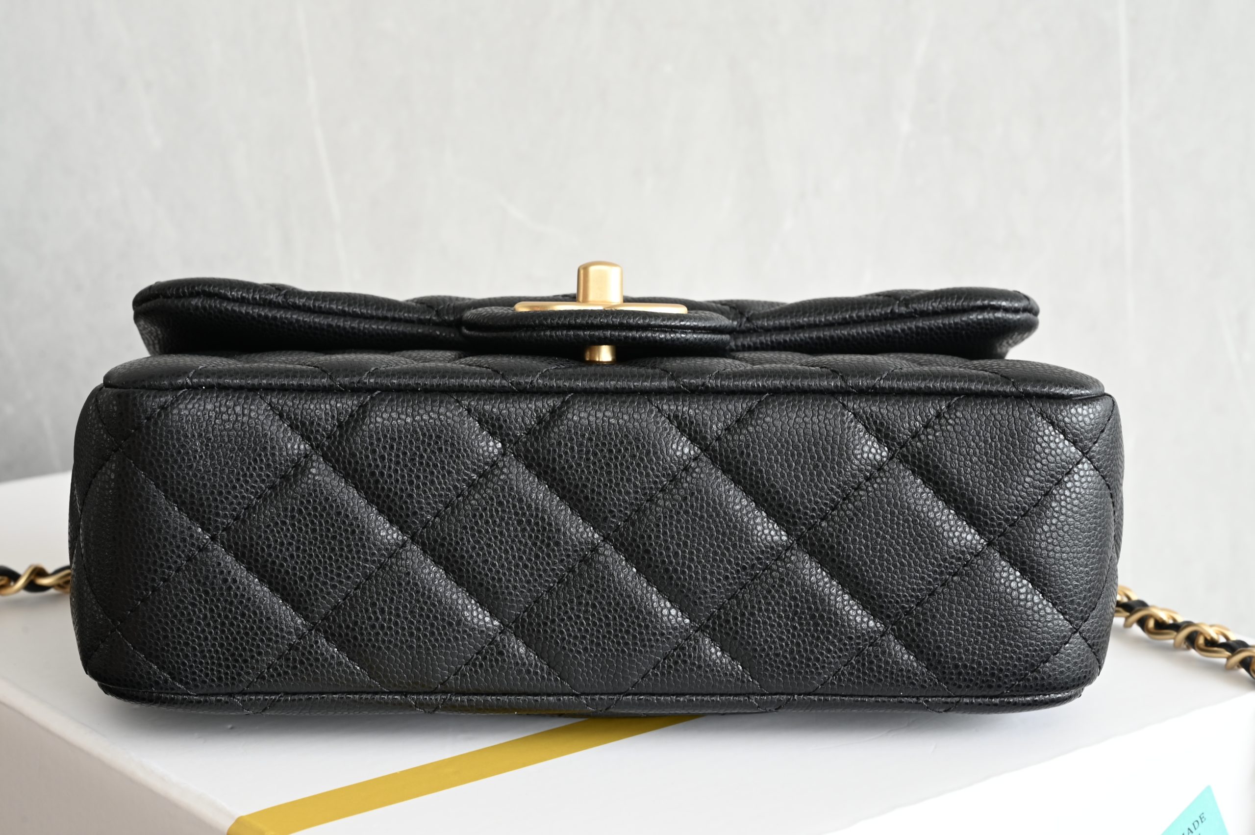 Lychee grain leather double C handle large mini bag, black - 图片 3