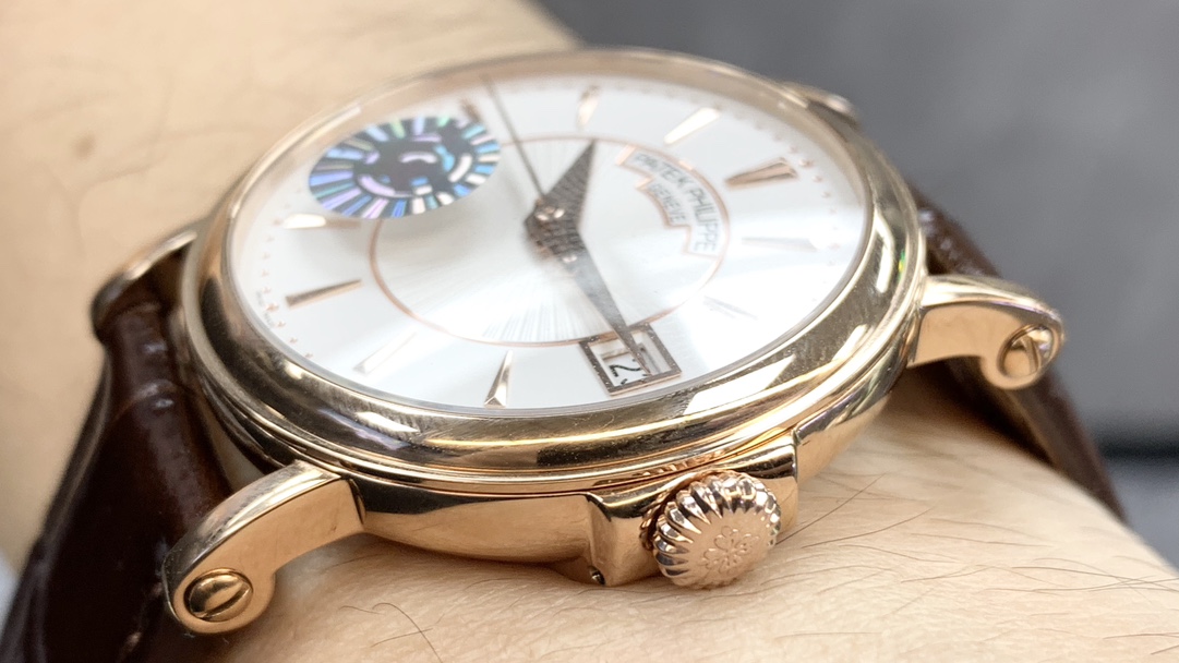 5153 Series Flip-Top Custom Edition Watch - Image 4