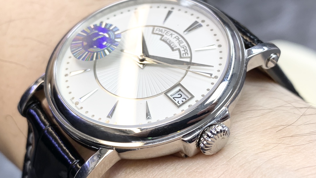 5153 Series Flip-Top Custom Edition Watch - Image 4