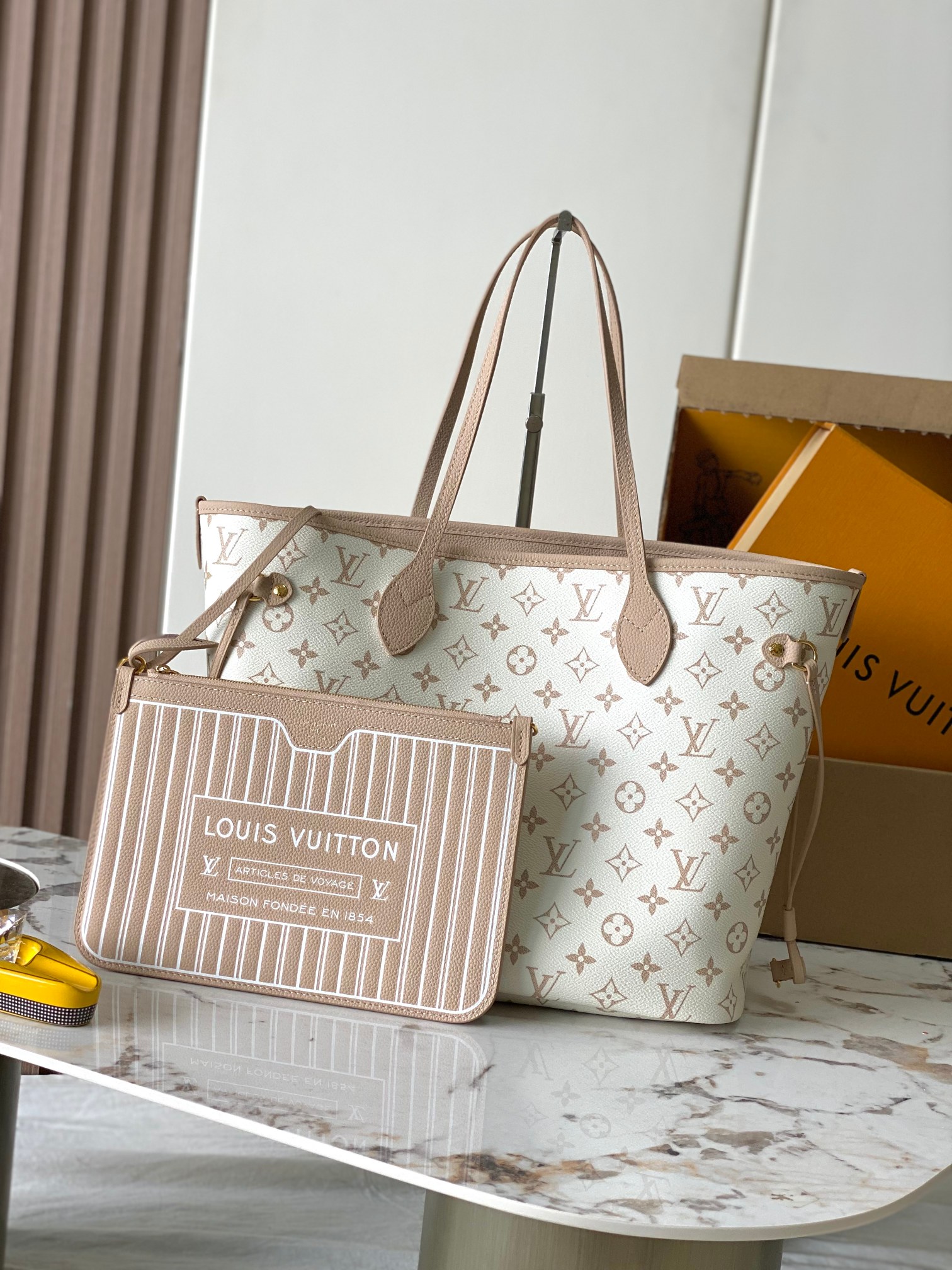 Neverfull Inside Out 中号手袋 M25665 - Image 4