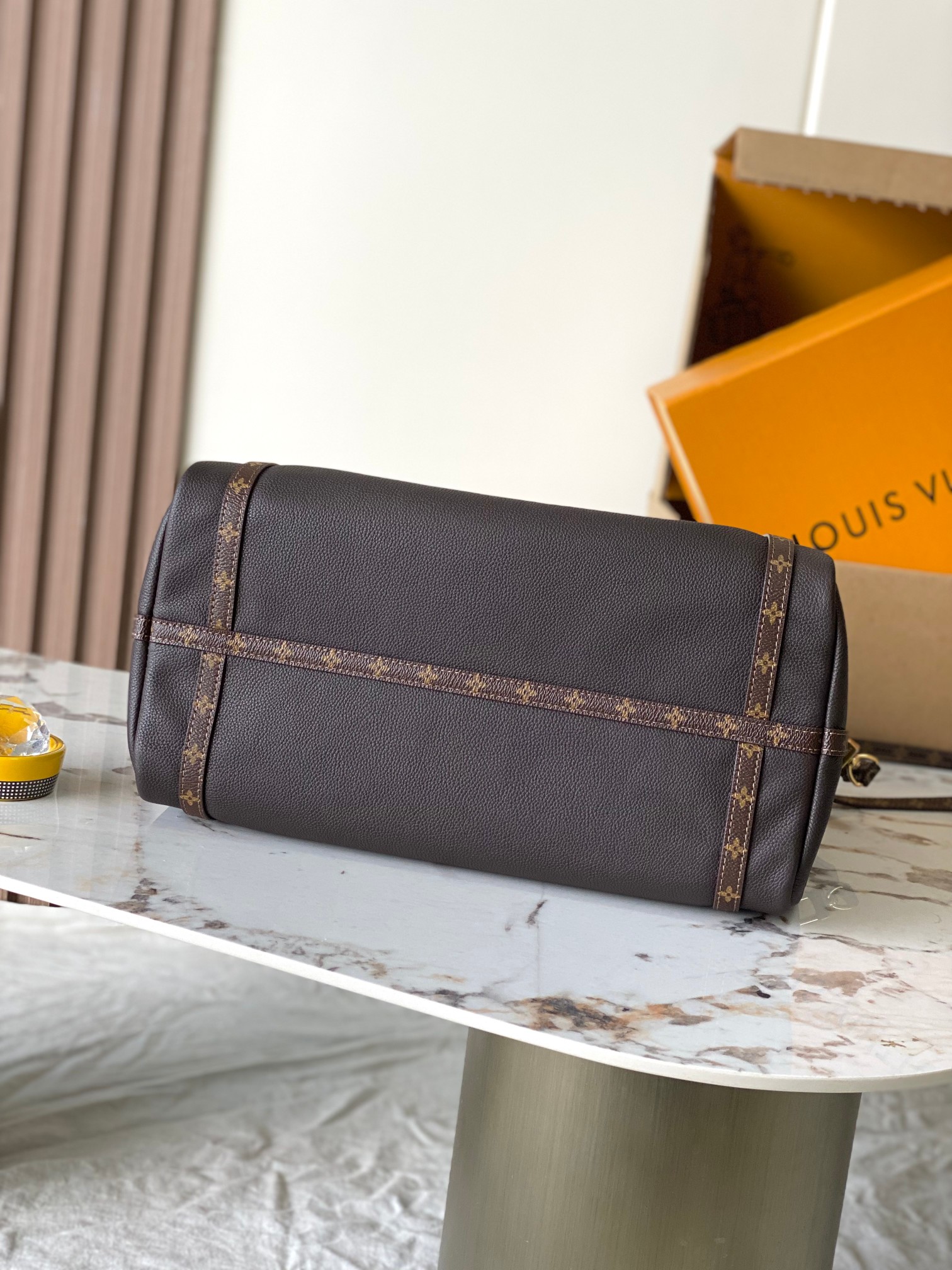 Express中号手袋 M26397 - 画像 (5)