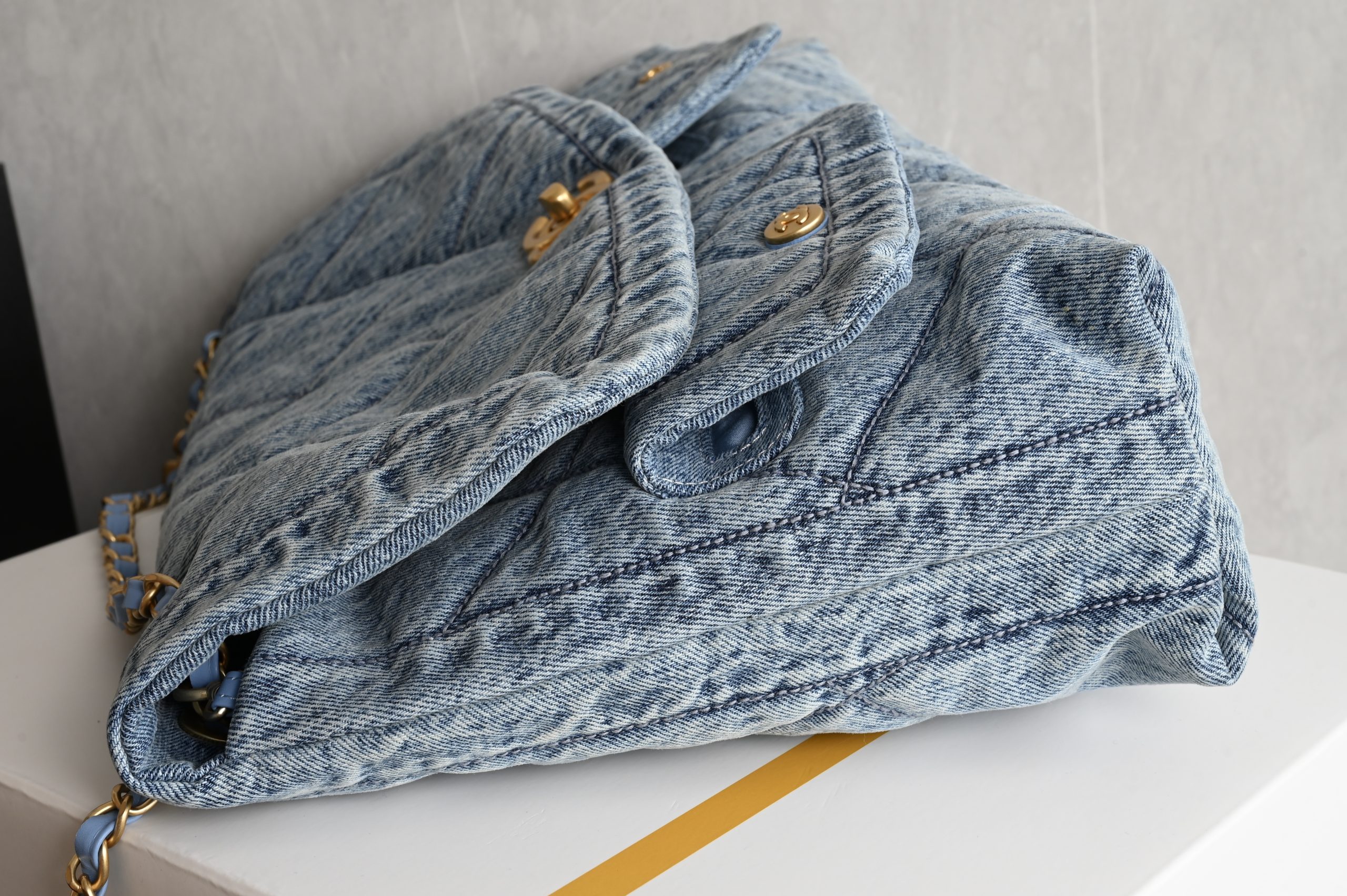 CHANEL 25k Hobo Bag - 画像 (4)