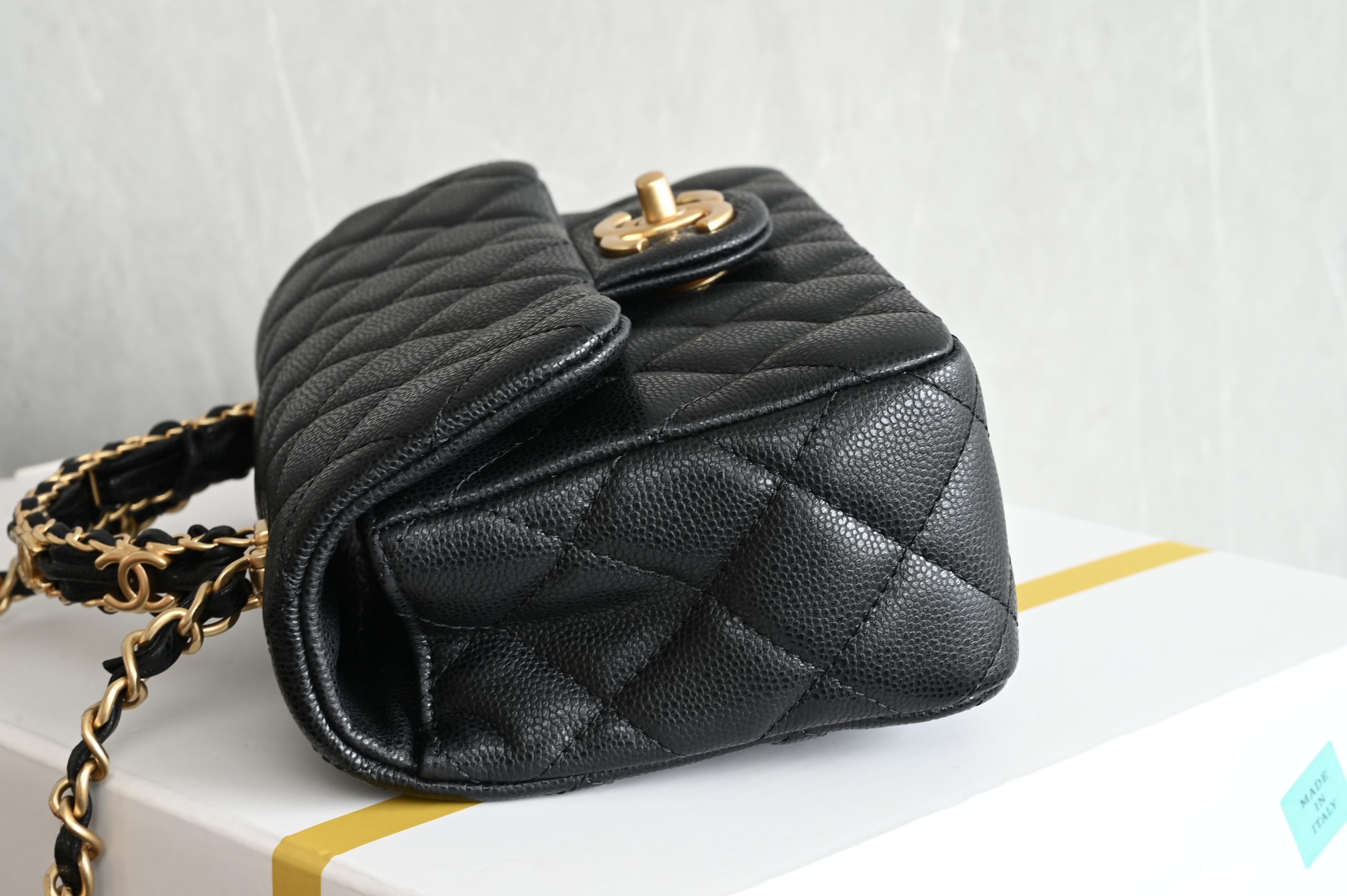 Lychee grain leather double C handle large mini bag, black - 图片 4