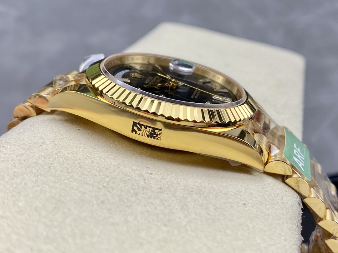 day date 系列 黄金黑盘款