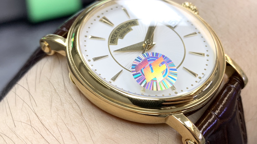 5153 Series Flip-Top Custom Edition Watch - Image 5