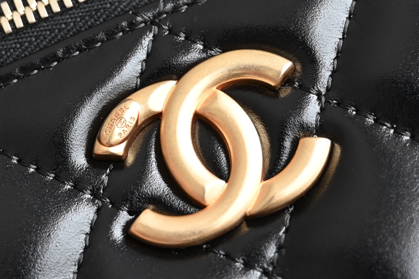 Gold Ball Double Chain Cosmetic Bag - 画像 (6)