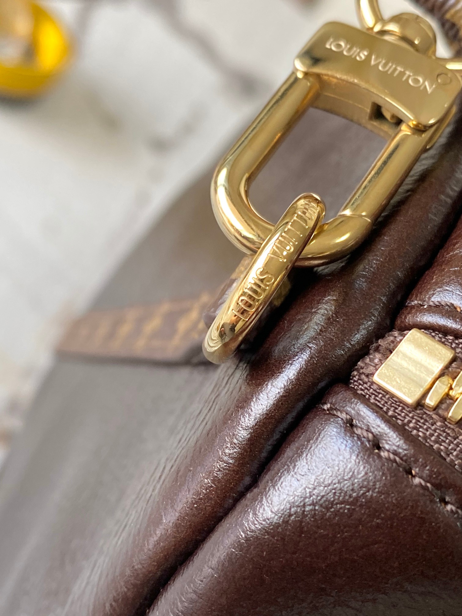 Express中号手袋 M26359 - 画像 (6)