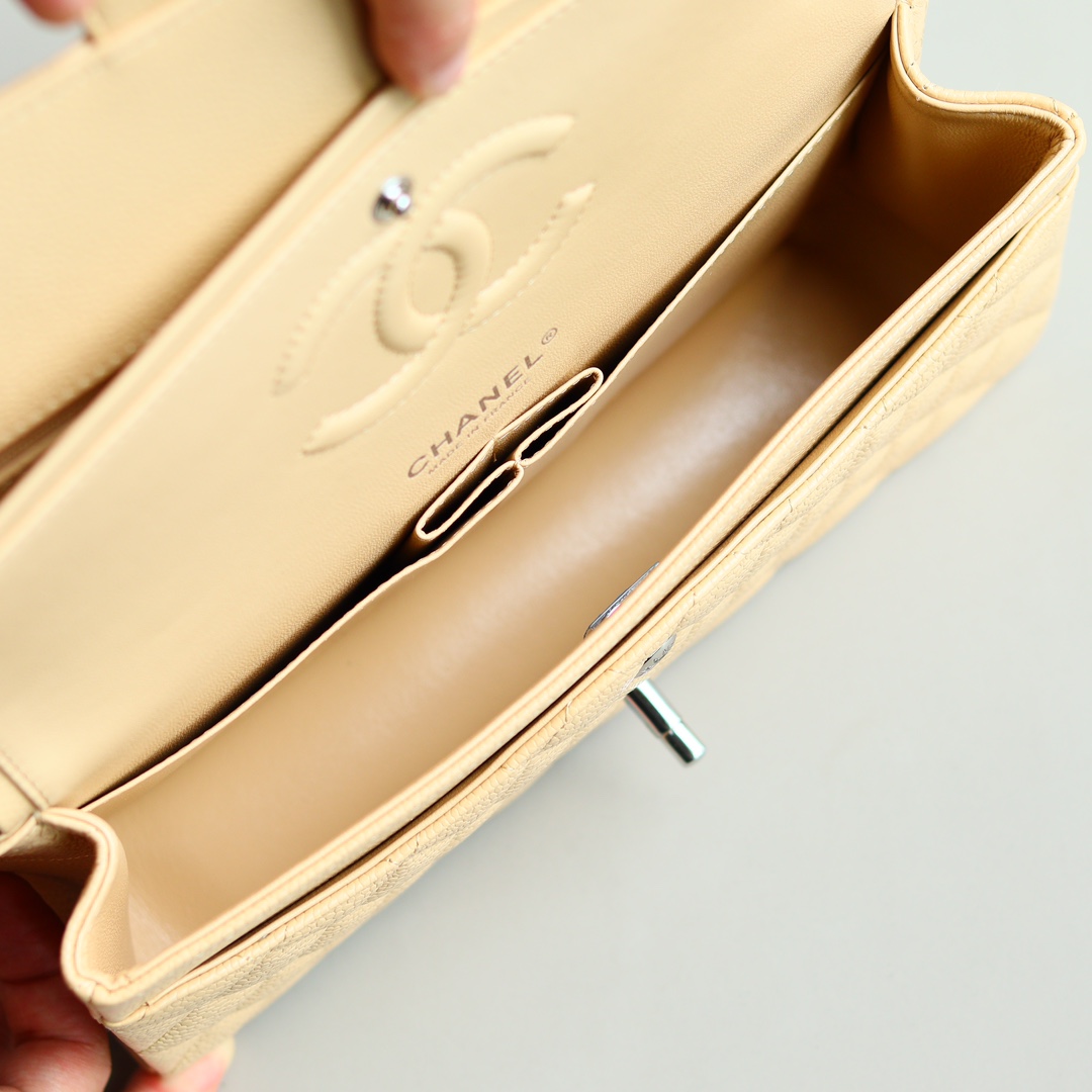 香奈儿 classic flap 中号 鱼子酱🐂