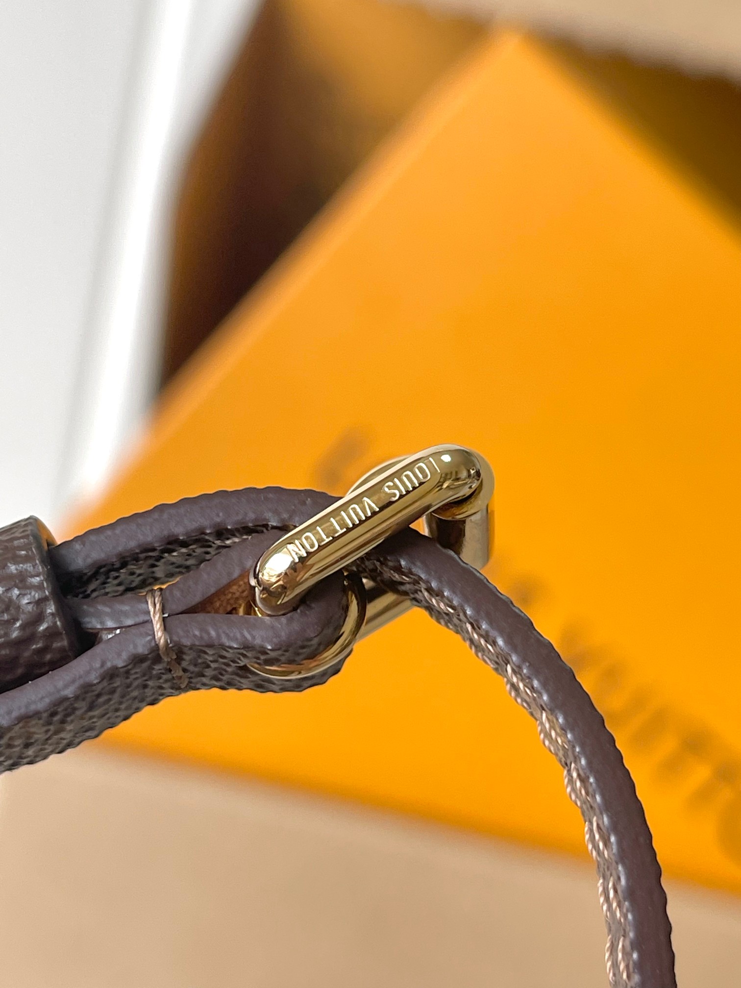 Express中号手袋 M26358 - 画像 (7)