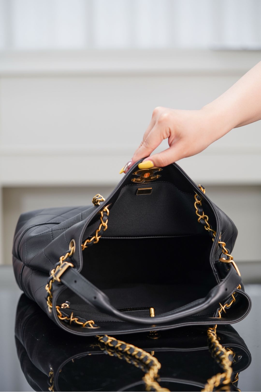 香奈儿 25a 高级手工坊系列竖版水桶包