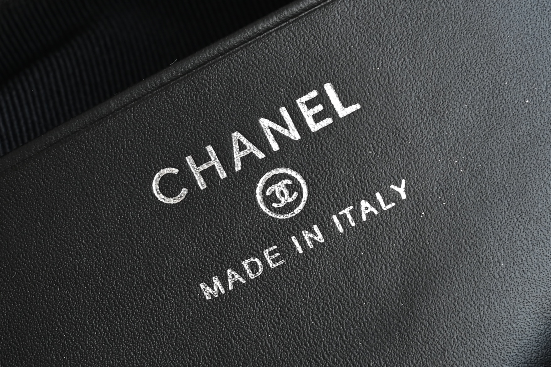 Hobo Lunchbox Bag-Chanel 25B - Image 8