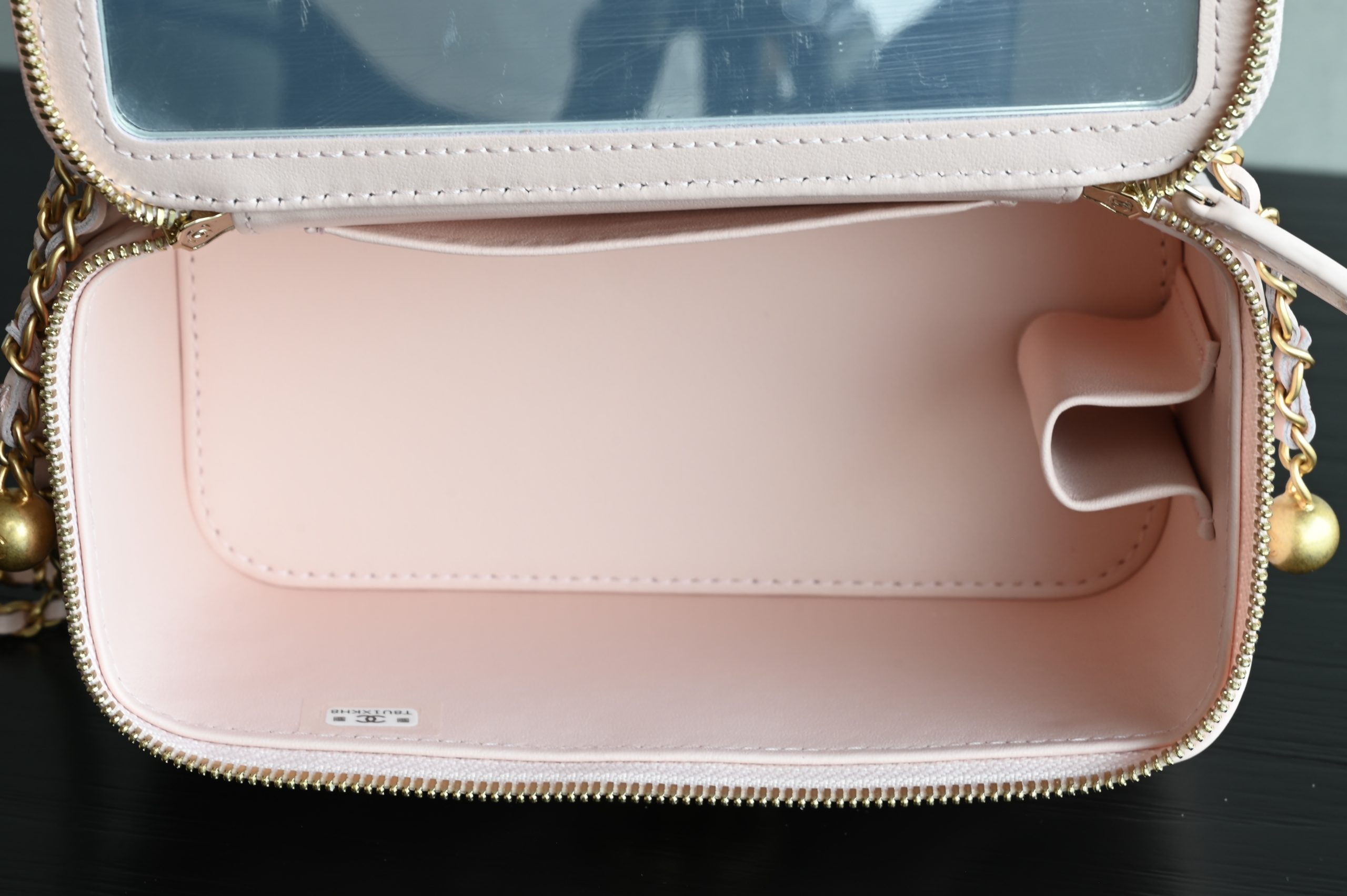 Chanel 25s Pink Brand New Small Gold Ball Double Chain Cosmetic Bag - 이미지 8