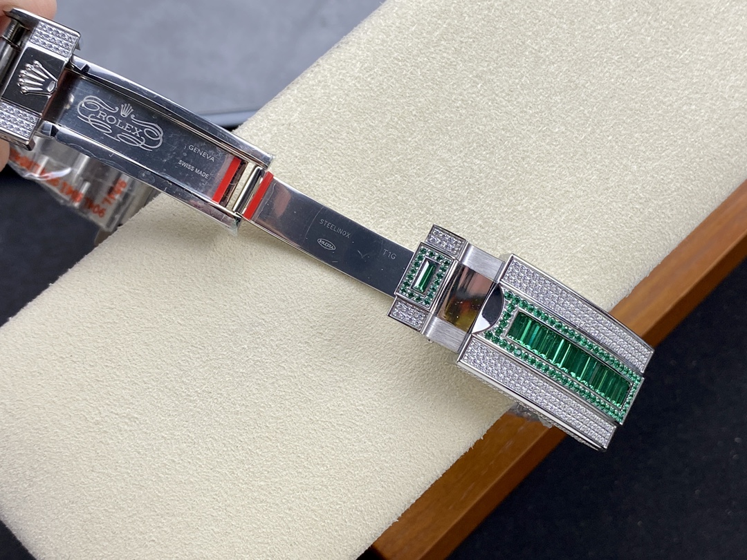 116710LN(即 “黑钢 GMT”) - 图片 9