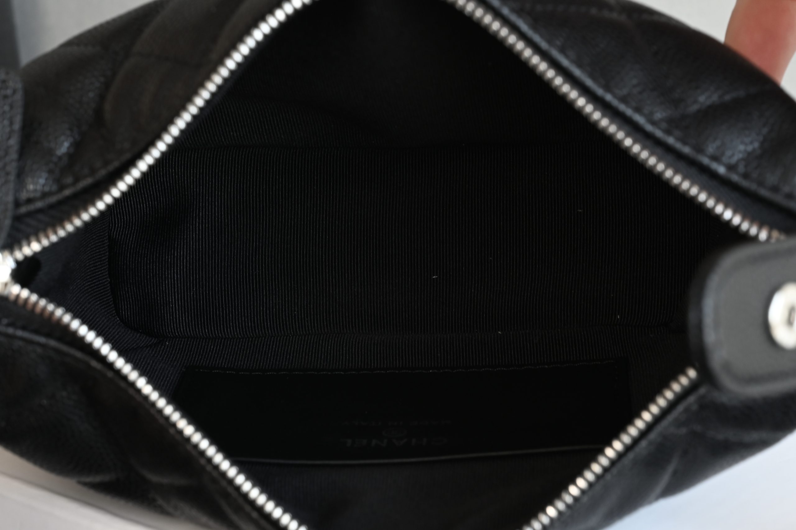 Hobo Lunchbox Bag-Chanel 25B - Image 9