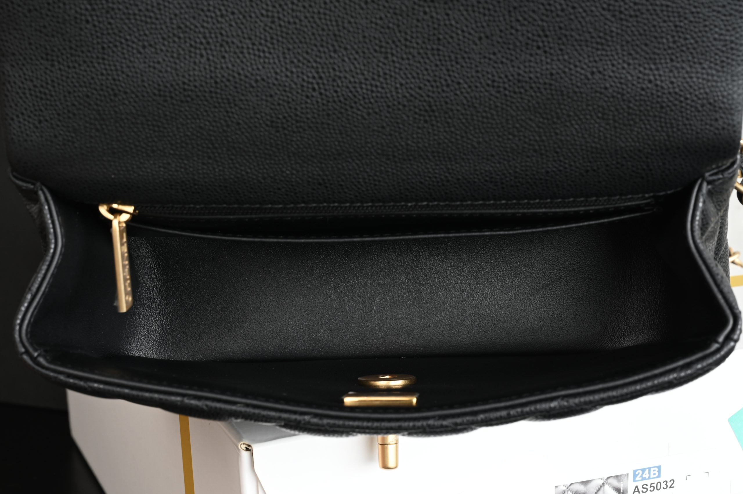 Lychee grain leather double C handle large mini bag, black - 图片 9